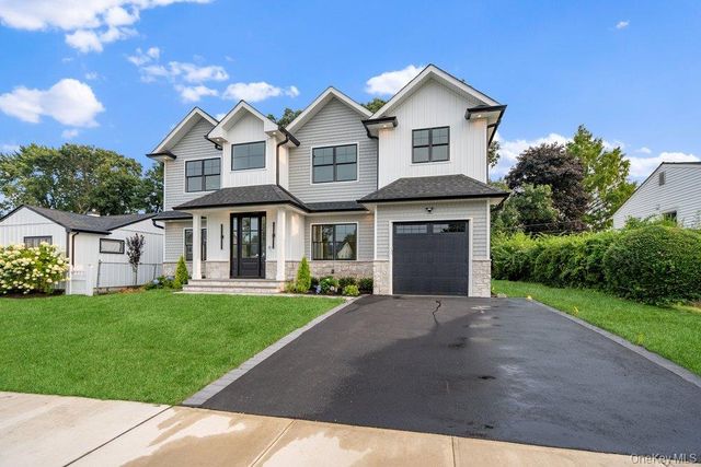 93 Morton Boulevard, Plainview, NY 11803