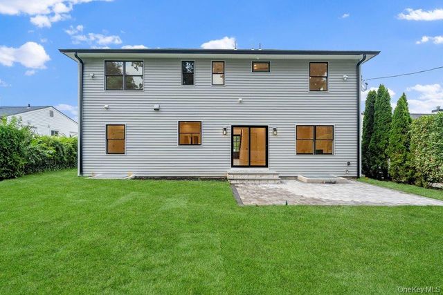 93 Morton Boulevard, Plainview, NY 11803