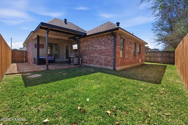 214 Milton Estates, Youngsville, LA 70592