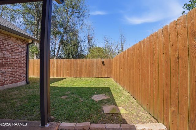 214 Milton Estates, Youngsville, LA 70592