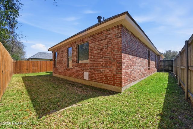 214 Milton Estates, Youngsville, LA 70592