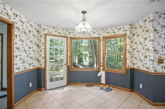 604 Apache Trail, Woodstock, GA 30189