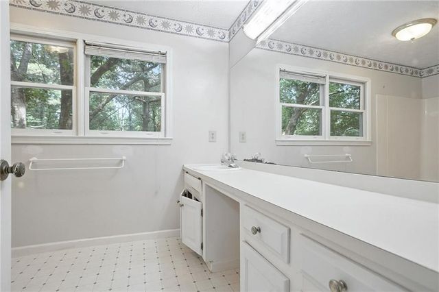 604 Apache Trail, Woodstock, GA 30189