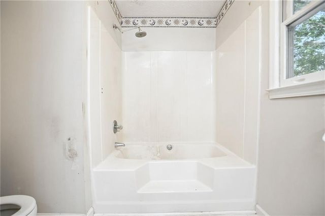 604 Apache Trail, Woodstock, GA 30189