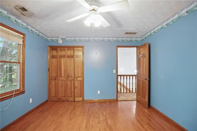 604 Apache Trail, Woodstock, GA 30189