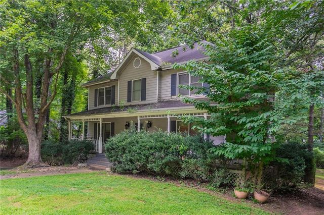 604 Apache Trail, Woodstock, GA 30189