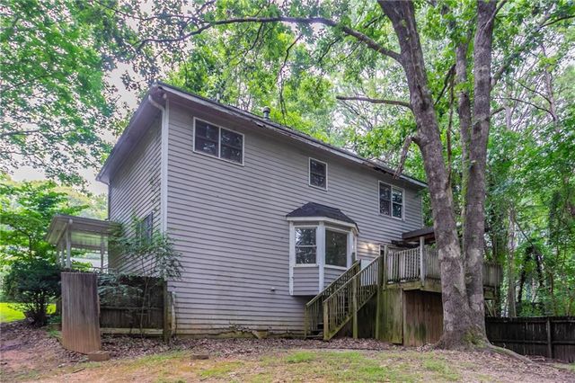 604 Apache Trail, Woodstock, GA 30189