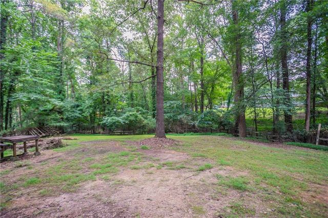 604 Apache Trail, Woodstock, GA 30189