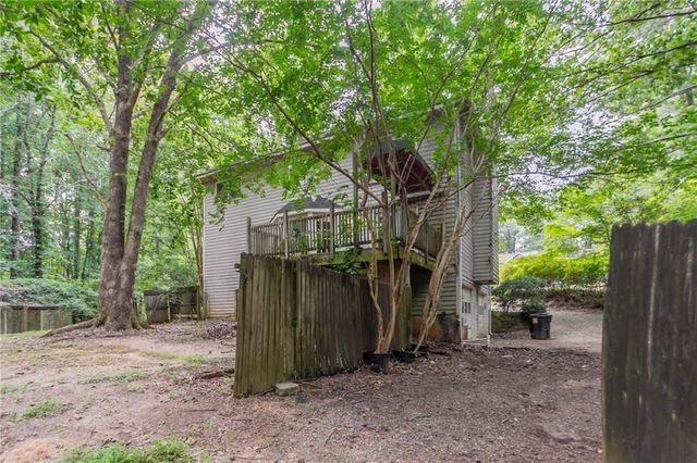 604 Apache Trail, Woodstock, GA 30189