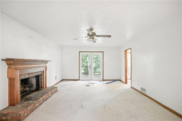 604 Apache Trail, Woodstock, GA 30189