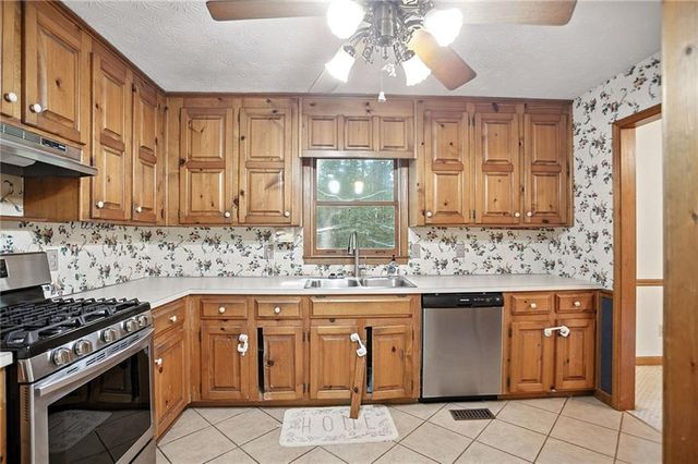 604 Apache Trail, Woodstock, GA 30189