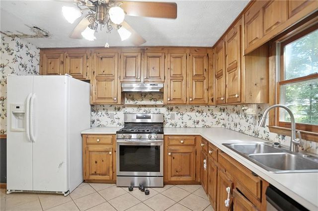 604 Apache Trail, Woodstock, GA 30189