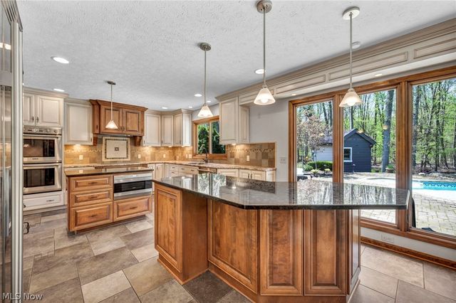 3640 Parson Pond Circle, Westlake, OH 44145