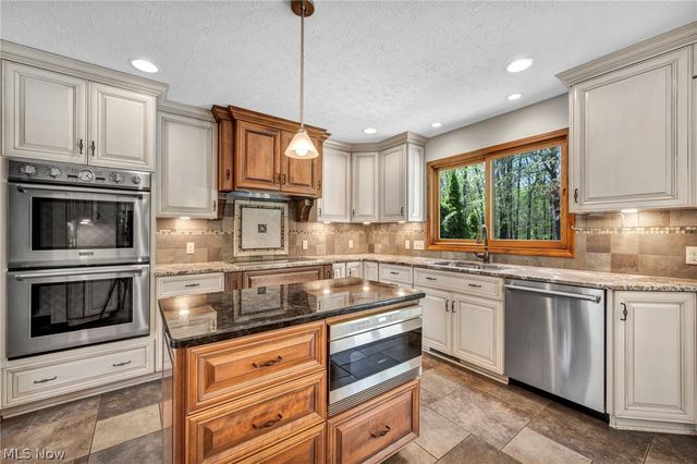 3640 Parson Pond Circle, Westlake, OH 44145