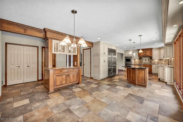 3640 Parson Pond Circle, Westlake, OH 44145