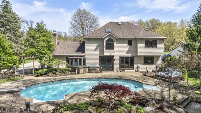 3640 Parson Pond Circle, Westlake, OH 44145