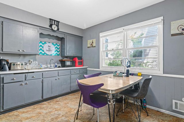 2905 Bryant Avenue N, Minneapolis, MN 55411