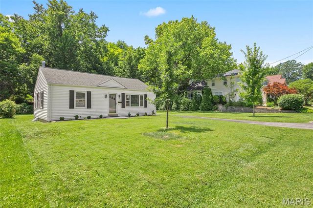 446 W Kirkham Avenue, Webster Groves, MO 63119