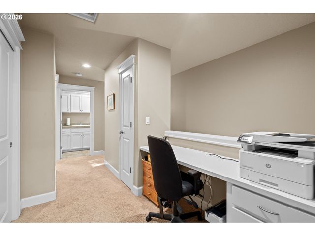 2003 Nw VILLAGE Cir, Portland, OR 97229