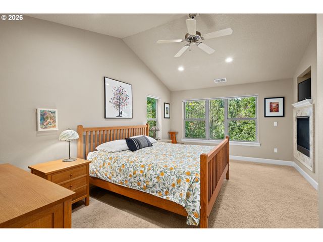 2003 Nw VILLAGE Cir, Portland, OR 97229