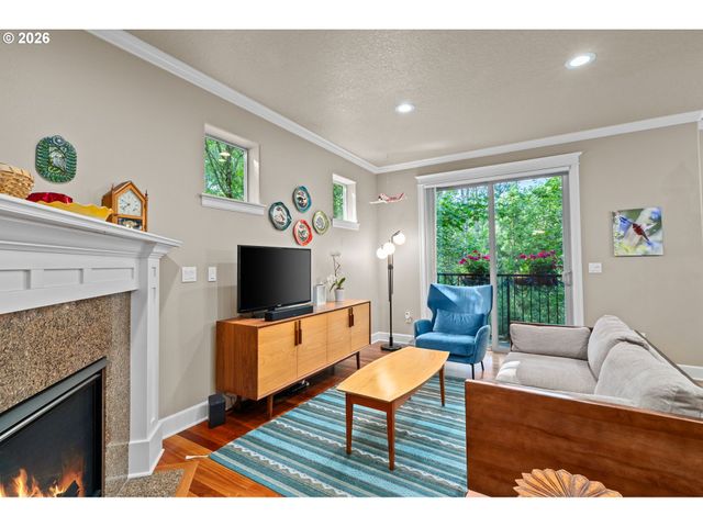 2003 Nw VILLAGE Cir, Portland, OR 97229