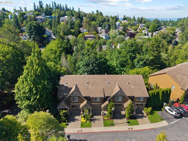 2003 Nw VILLAGE Cir, Portland, OR 97229