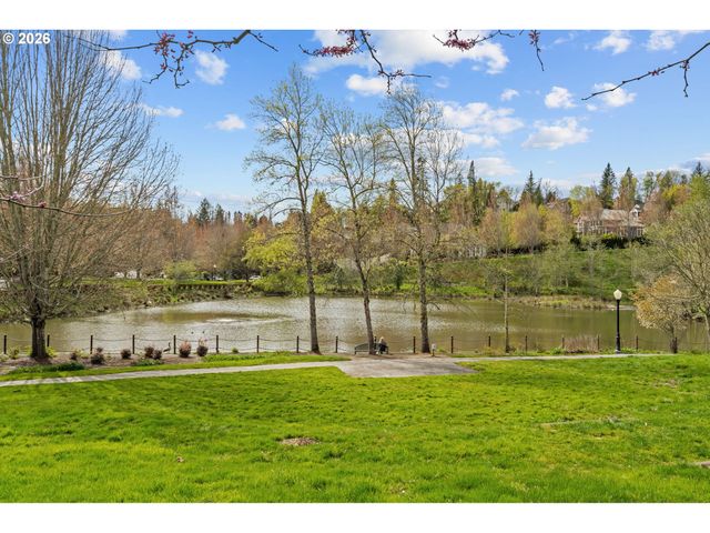 2003 Nw VILLAGE Cir, Portland, OR 97229