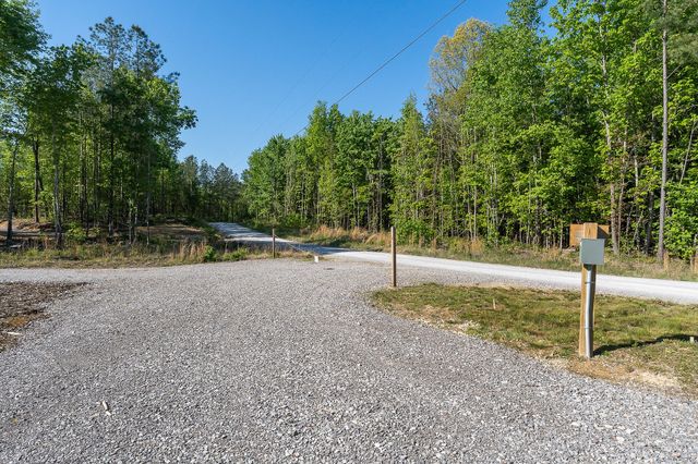 706 Topside Dr, Spencer, TN 38585