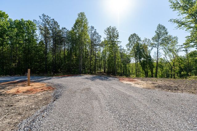 706 Topside Dr, Spencer, TN 38585