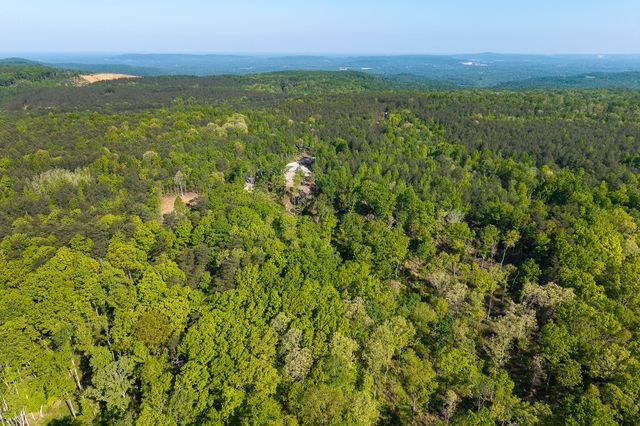 706 Topside Dr, Spencer, TN 38585