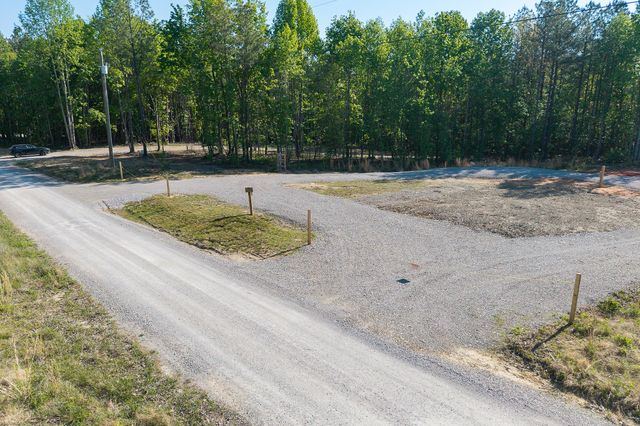 706 Topside Dr, Spencer, TN 38585