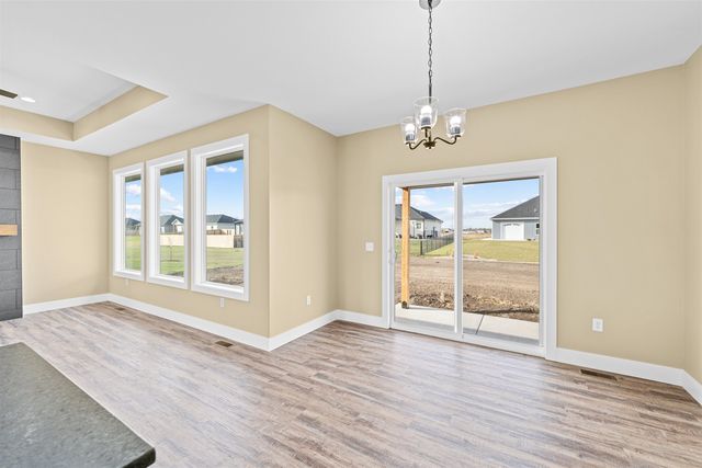 2854 Malibu Dr, Salina, KS 67401