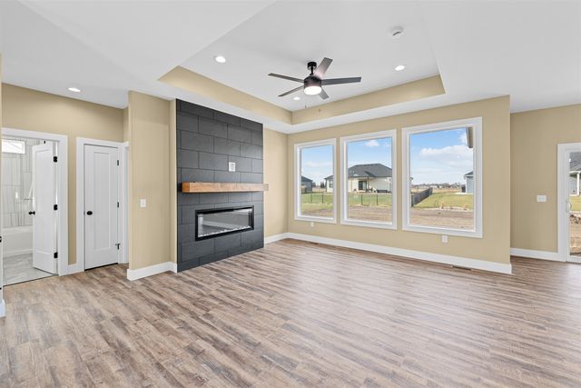 2854 Malibu Dr, Salina, KS 67401