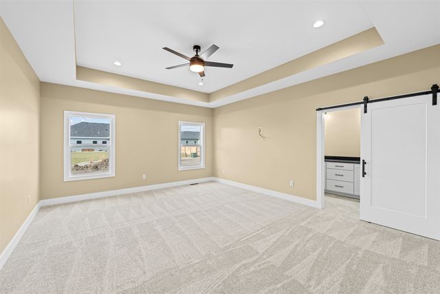 2854 Malibu Dr, Salina, KS 67401