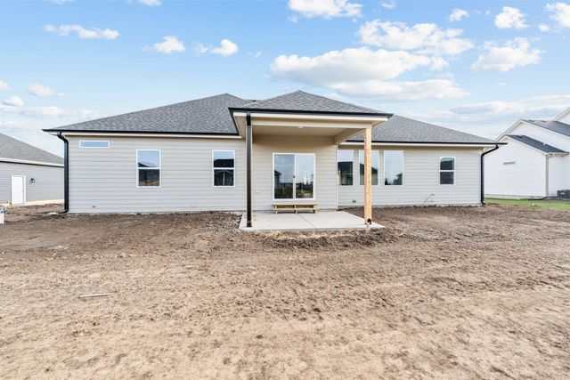 2854 Malibu Dr, Salina, KS 67401