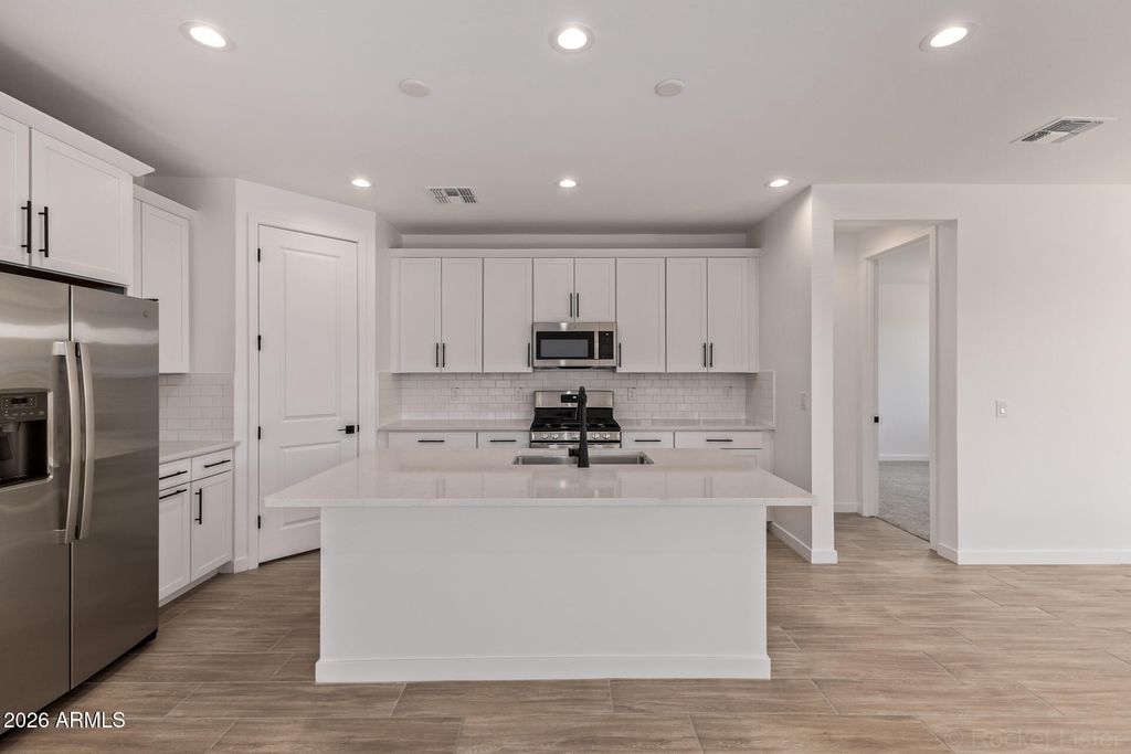 8737 S 170TH Avenue, Goodyear, AZ 85338 — photo 4