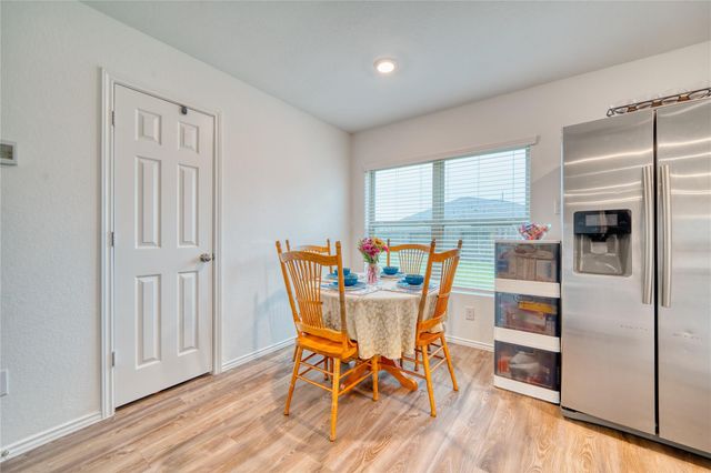 184 Kelly Street, Angleton, TX 77515