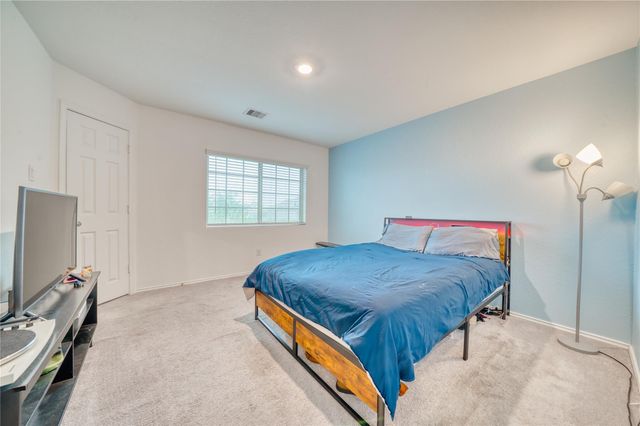 184 Kelly Street, Angleton, TX 77515