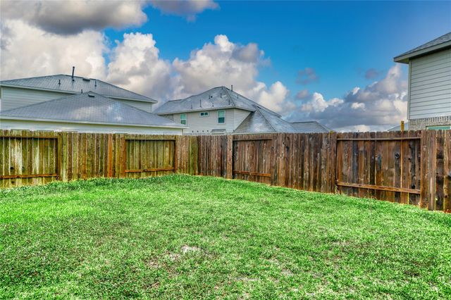 184 Kelly Street, Angleton, TX 77515