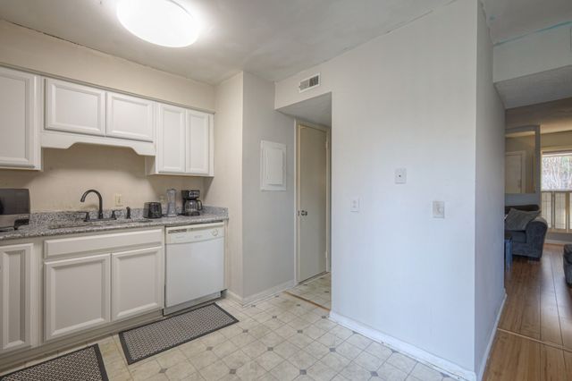 500 Paragon Mills Rd Apt D5, Nashville, TN 37211