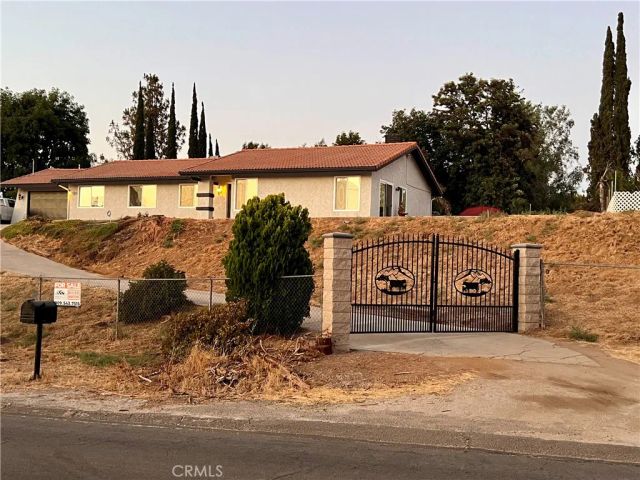 15290 golden star Avenue, Riverside, CA 92506
