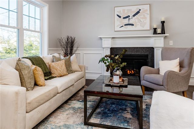 52 BRUCE Lane, Warwick, RI 02886