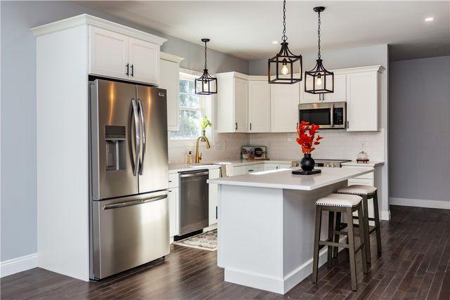 52 BRUCE Lane, Warwick, RI 02886