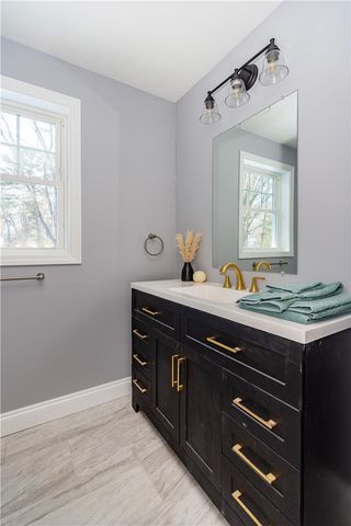 52 BRUCE Lane, Warwick, RI 02886