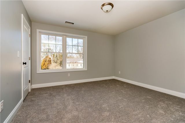 52 BRUCE Lane, Warwick, RI 02886