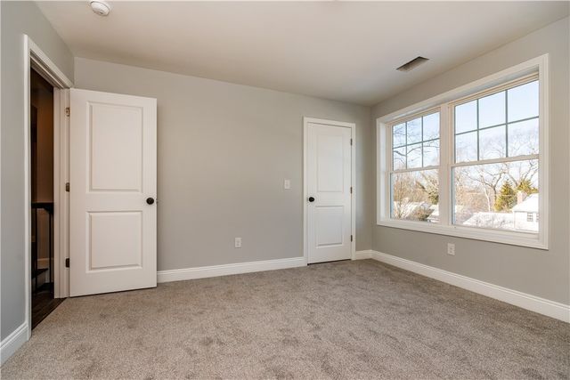 52 BRUCE Lane, Warwick, RI 02886