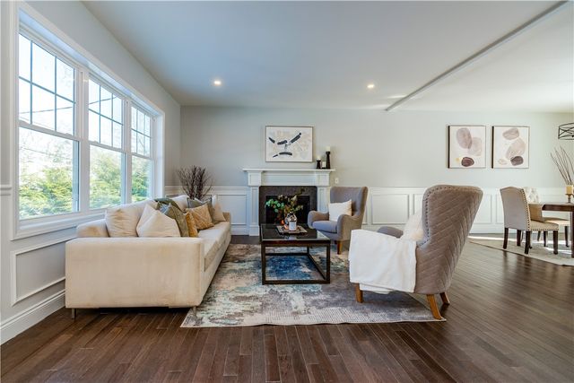 52 BRUCE Lane, Warwick, RI 02886