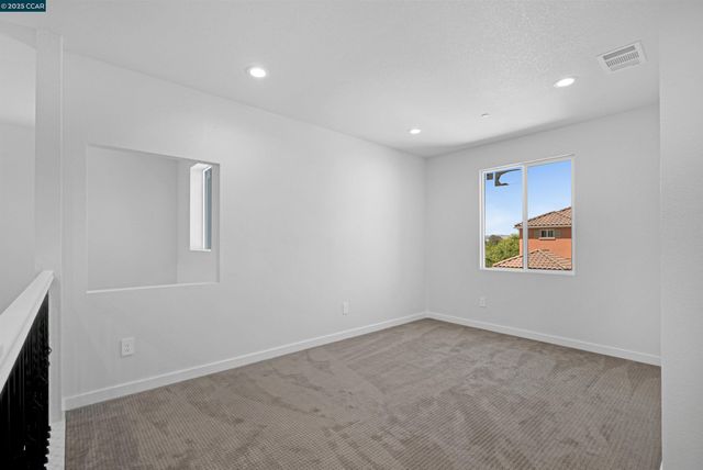2722 Cowell Rd, Concord, CA 94518