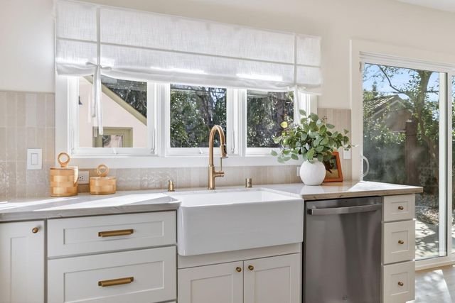 1373 47th, Sacramento, CA 95819