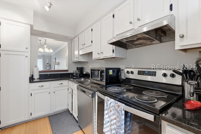 155 Dillon Rd Apt 2425, Hilton Head Island, SC 29926
